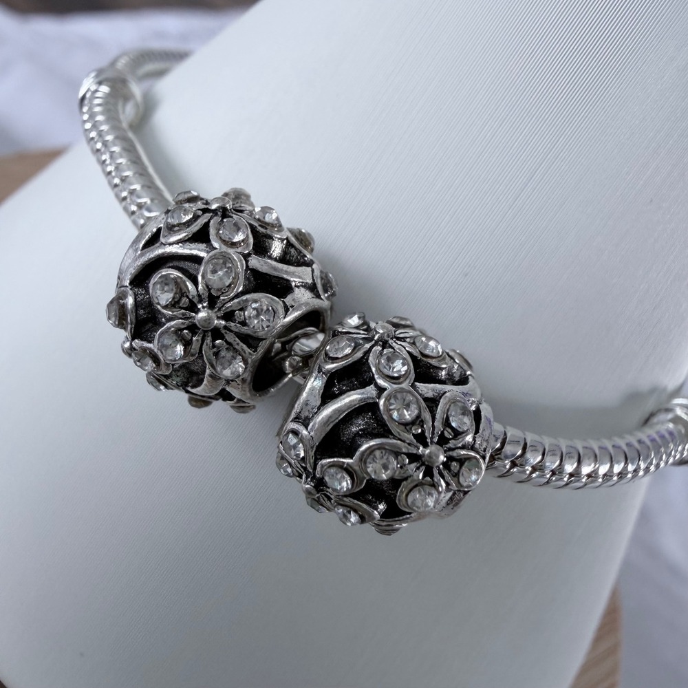 2 PCs Silver Bead Charm Fits Snake Chain Bracelet Floral Rhinestone Jewelry New - Picture 8 of 8